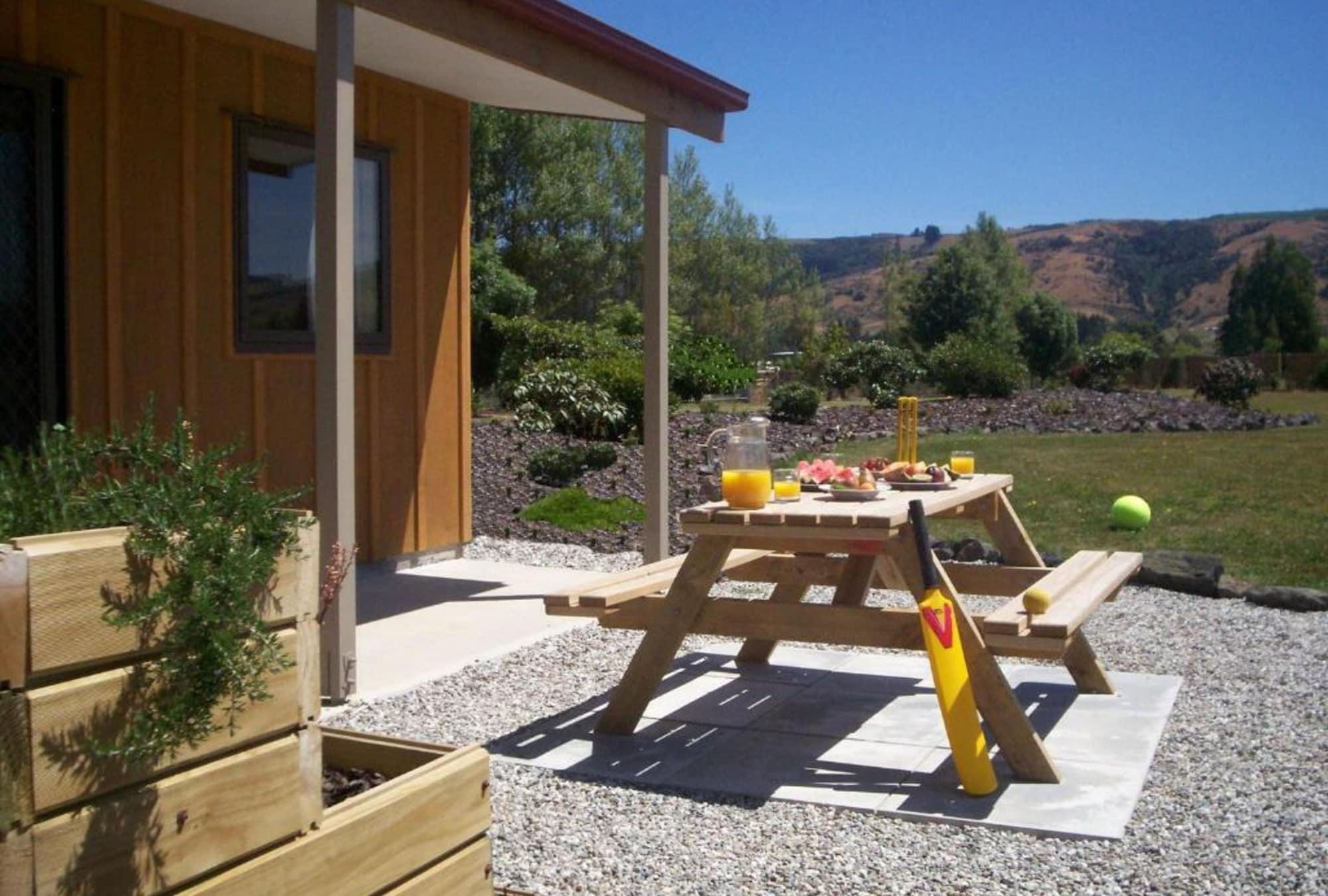 Longbourne Lodge Motel Mosgiel Exterior photo