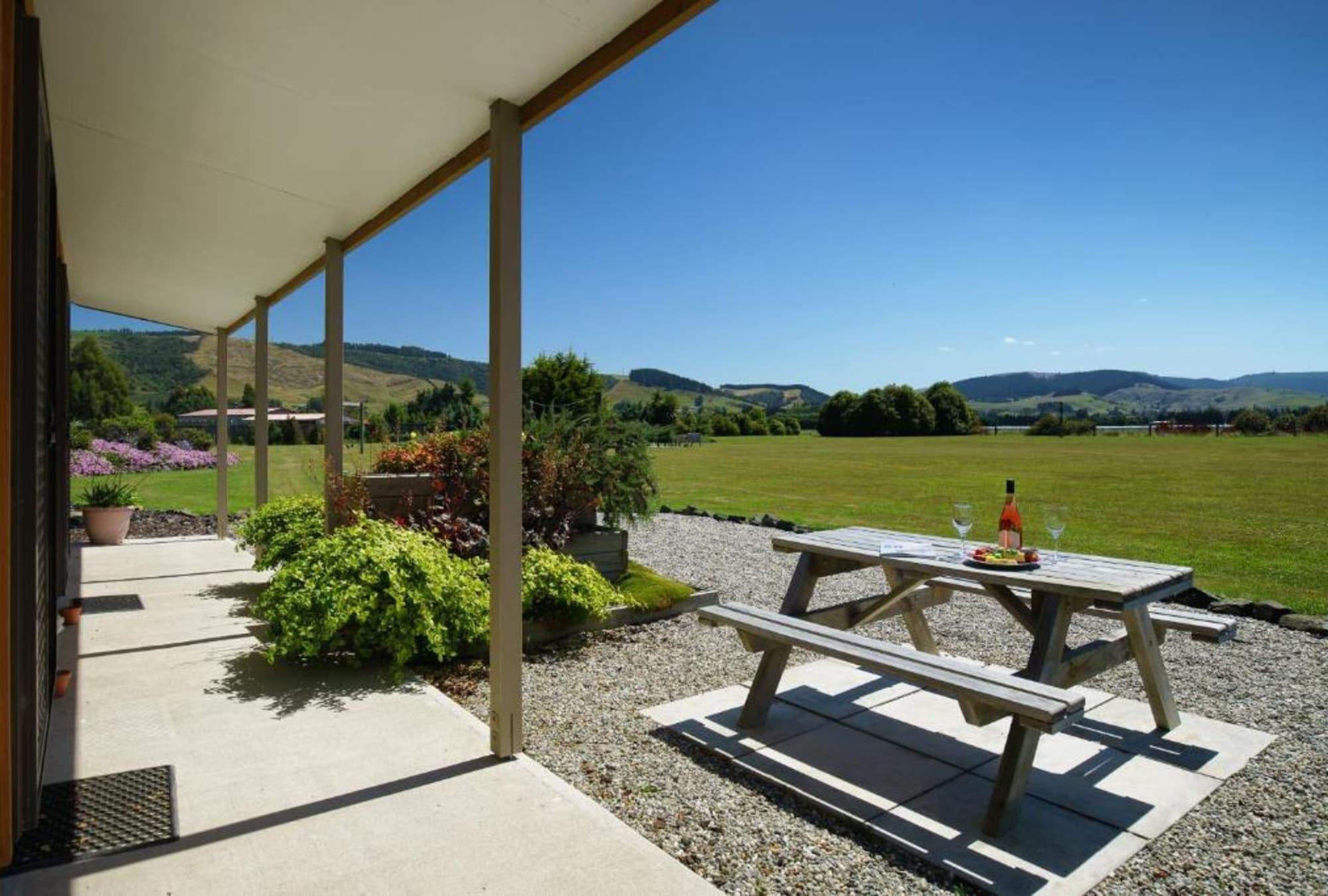 Longbourne Lodge Motel Mosgiel Exterior photo