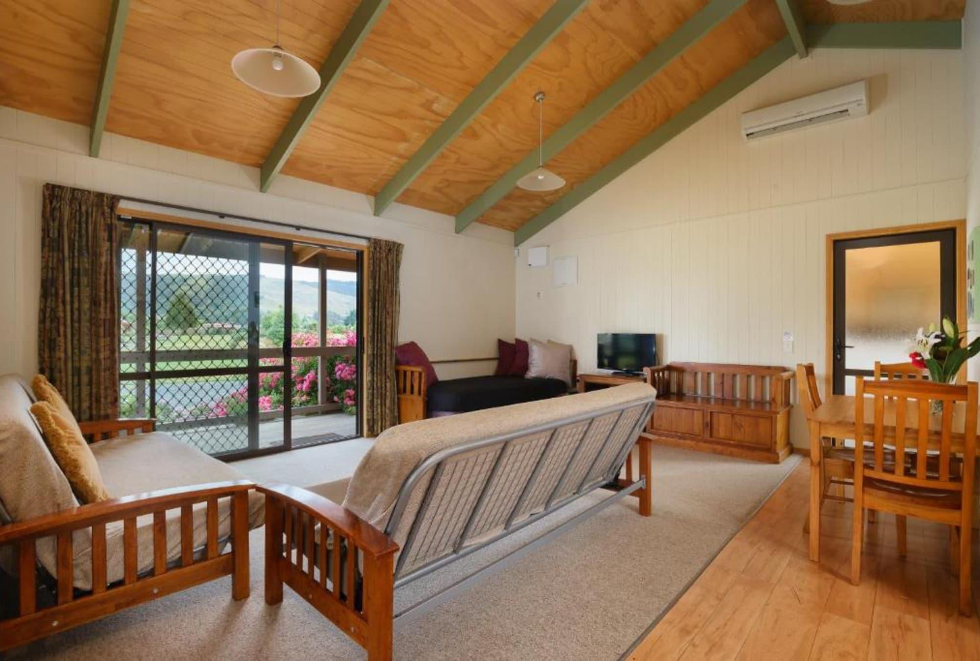 Longbourne Lodge Motel Mosgiel Exterior photo