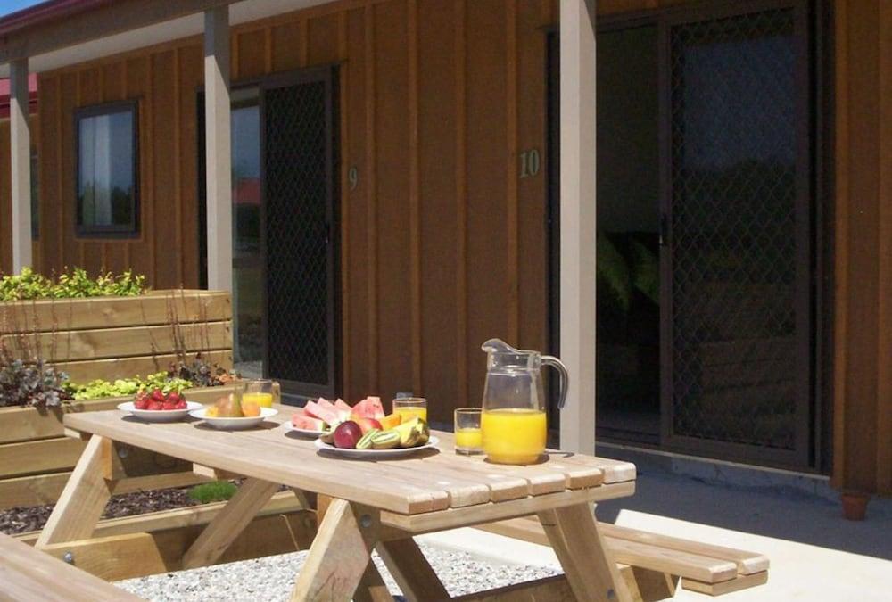 Longbourne Lodge Motel Mosgiel Exterior photo