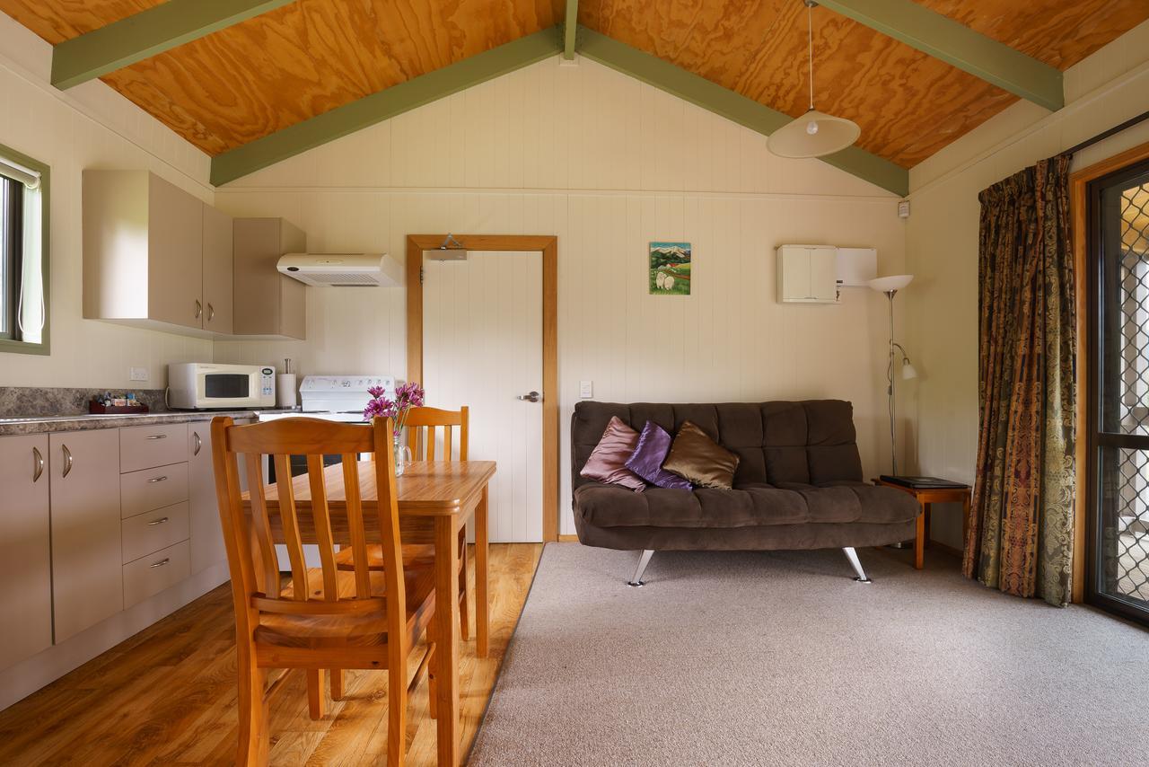 Longbourne Lodge Motel Mosgiel Exterior photo