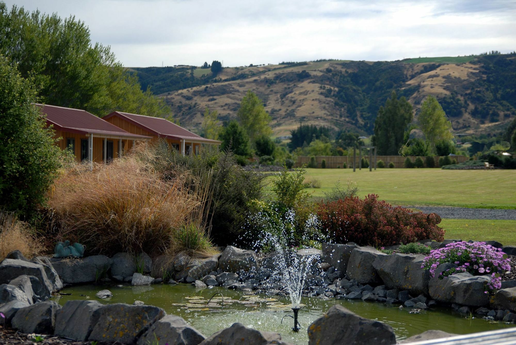 Longbourne Lodge Motel Mosgiel Exterior photo